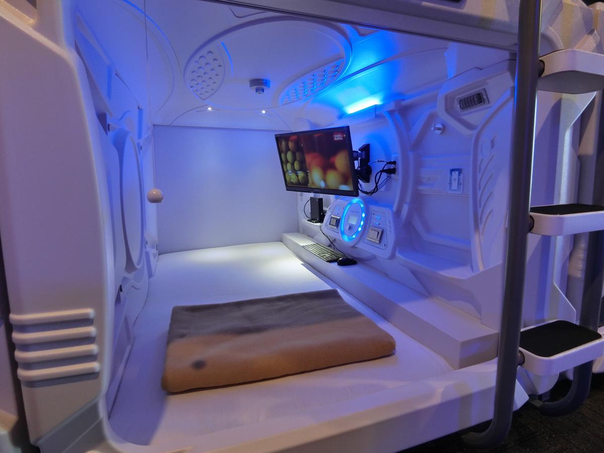 Capsule Hotel Manyudo Kyoto Dış mekan fotoğraf
